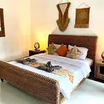 Villa Vino - Legian - 3 Bedroom, 3 Bathroom Private Villa