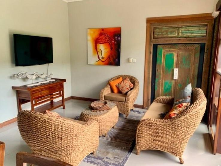 Villa Vino - Legian - 3 Bedroom, 3 Bathroom Private *