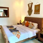 Villa Vino - Legian - 3 Bedroom, 3 Bathroom Private Villa